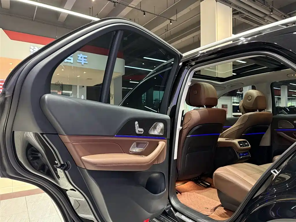 Mercedes-Benz GLE 2024 GLE 450 4MATIC Luxury фото 15