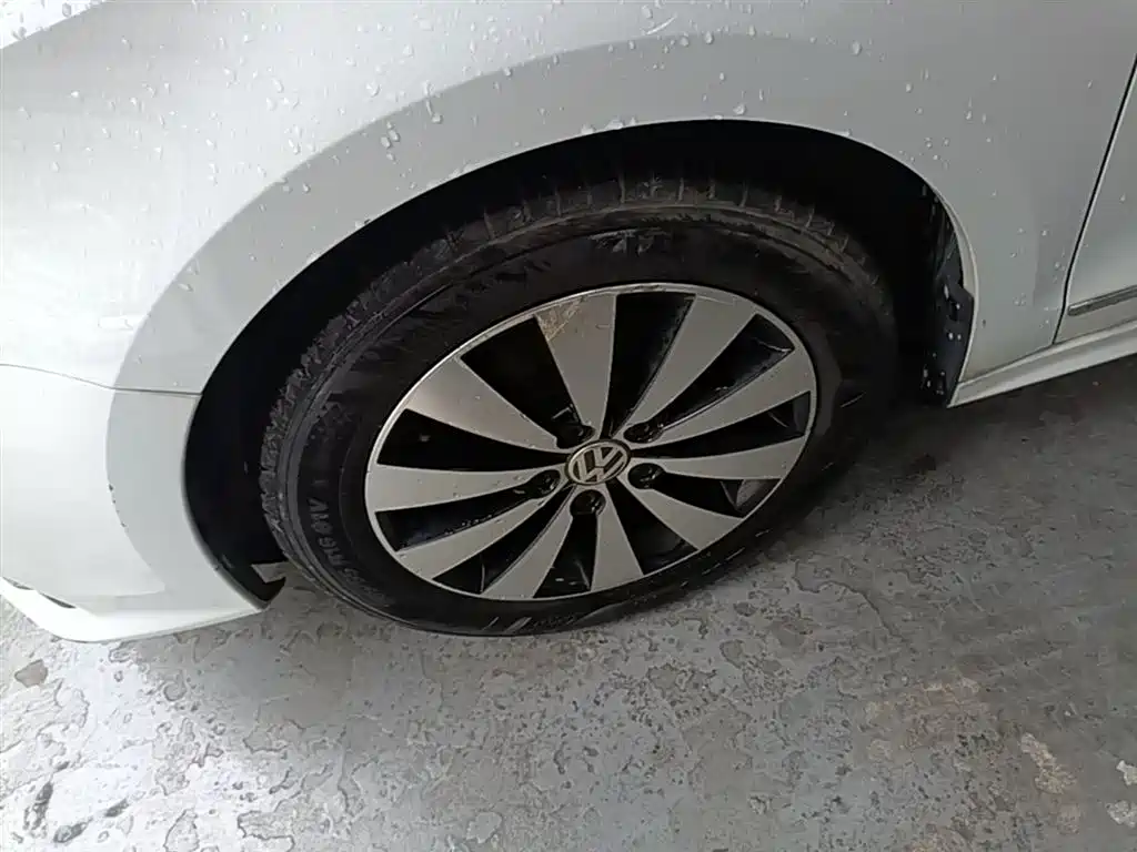 Volkswagen Sagitar 2017 180TSI Auto Exclusive Edition фото 23