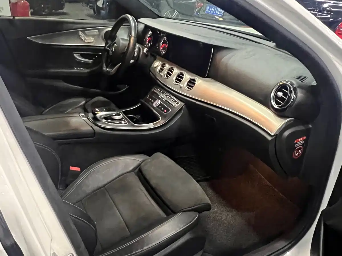 Mercedes-Benz E-Class 2018 E 200 Sport фото 8