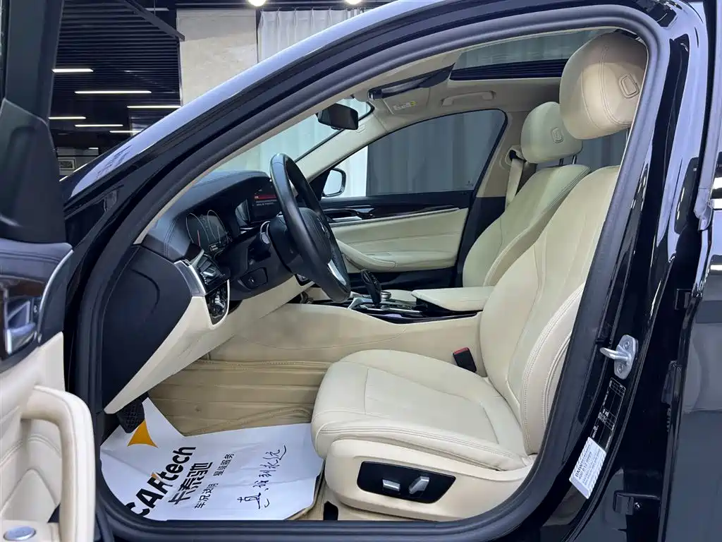 BMW 5 Series 2019 525Li Luxury Package фото 7