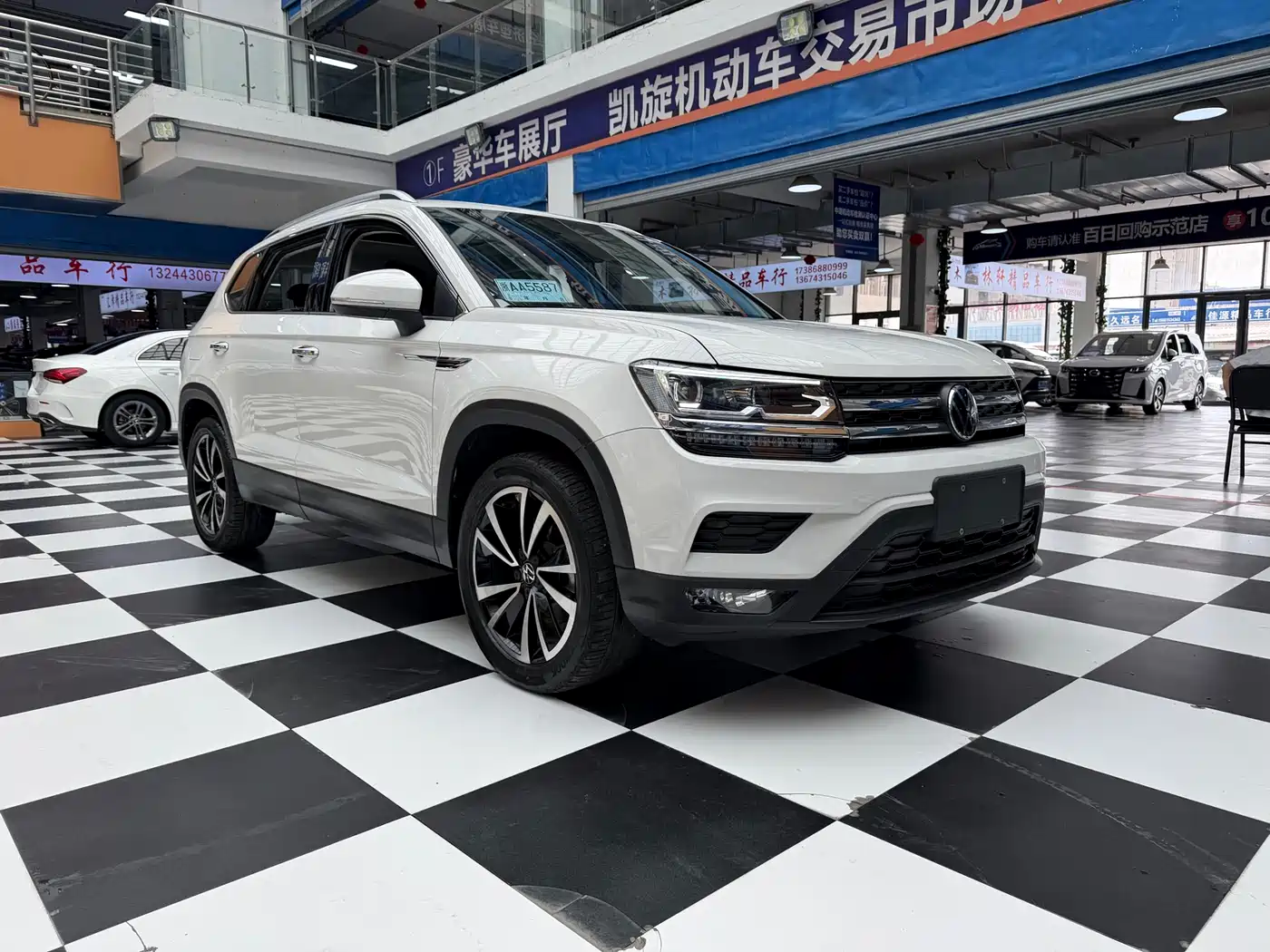 Volkswagen Tharu 2022 280TSI FWD Luxury Edition фото 3