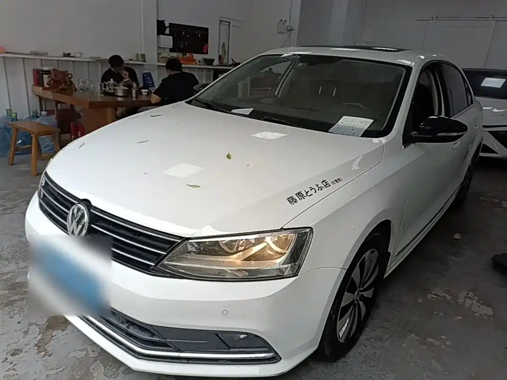 Volkswagen Sagitar 2017 180TSI Auto Exclusive Edition фото 2