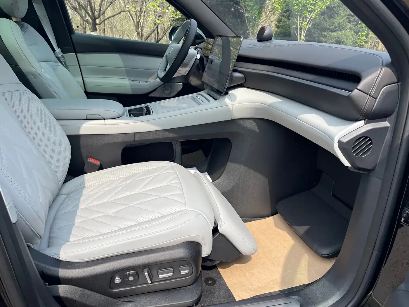 NIO ES6 фото 7