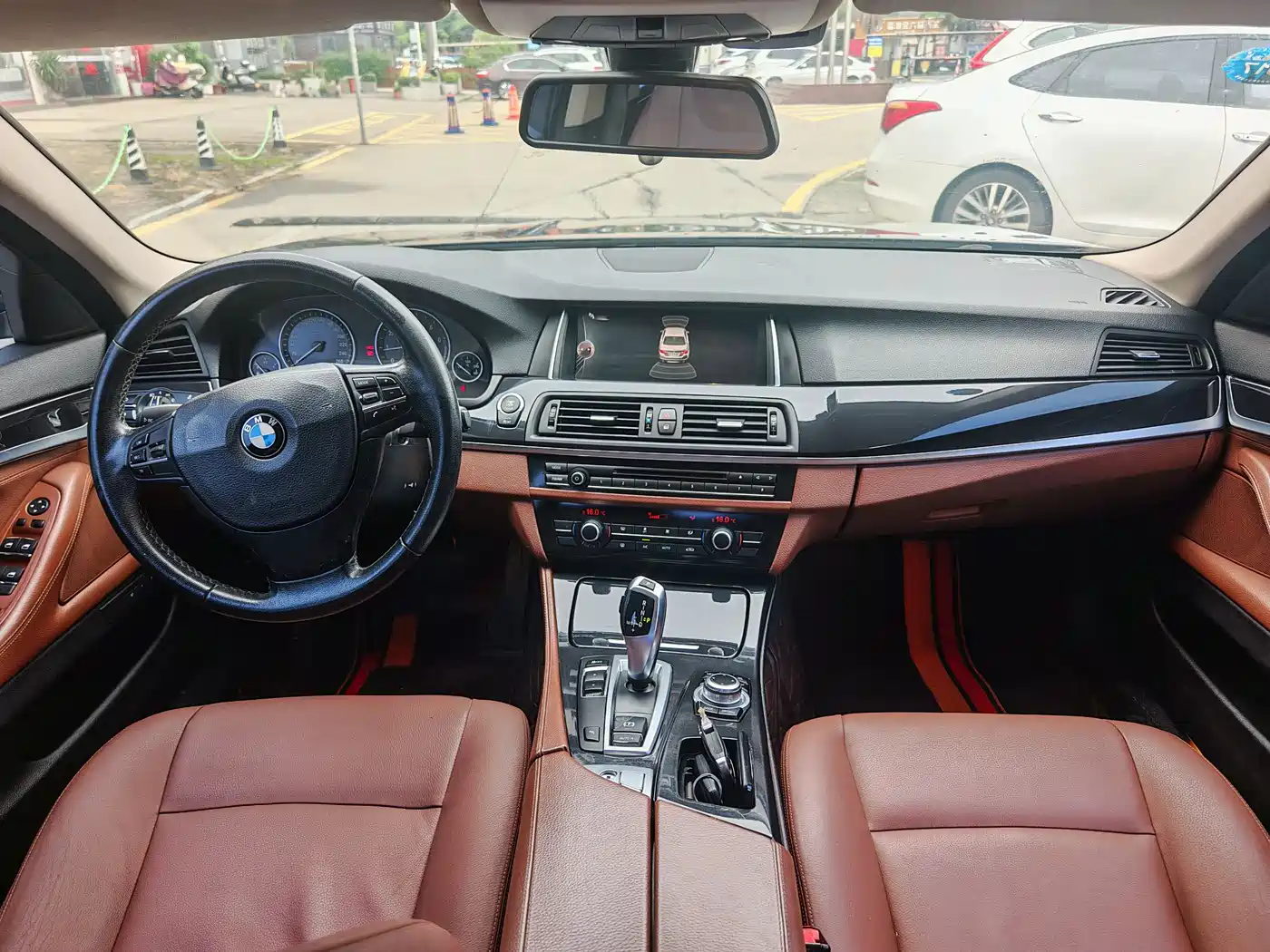 BMW 5 Series 2014 520Li Elegance фото 9