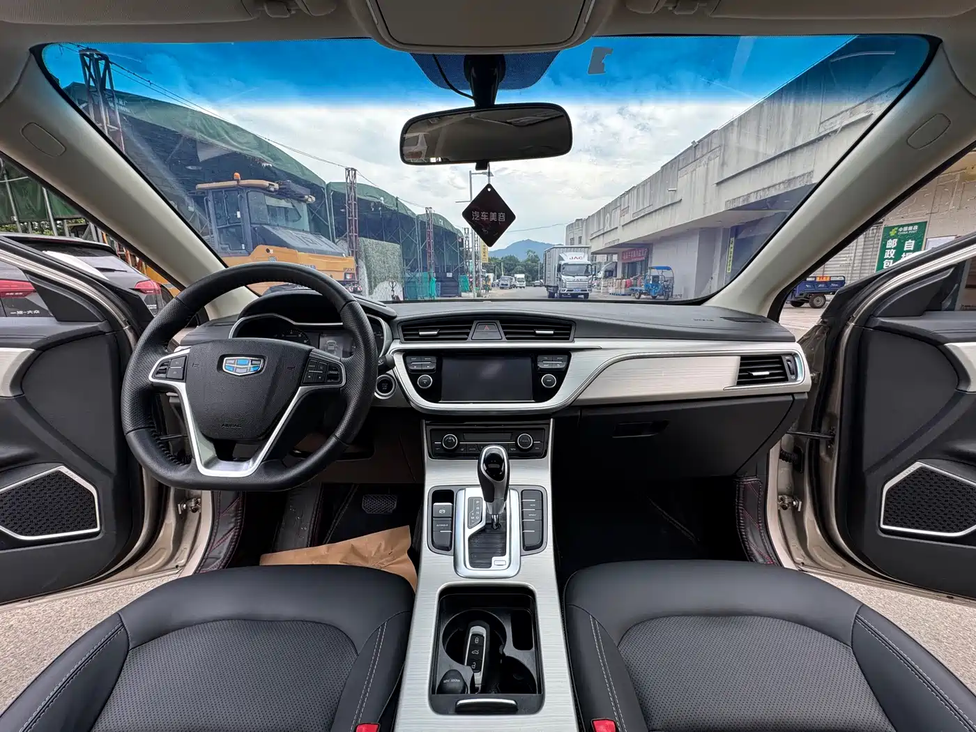 Geely Emgrand GL 2017 2017 1.3T DCT Elite