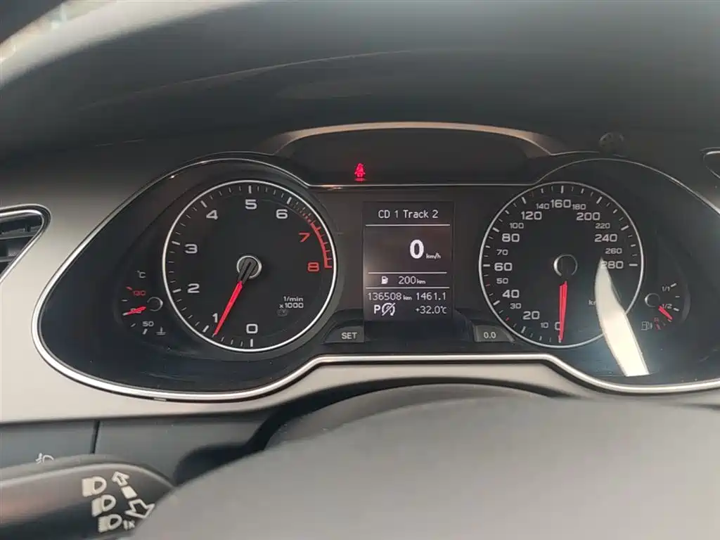 Audi A4L 2013 30 TFSI Automatic Comfort фото 12