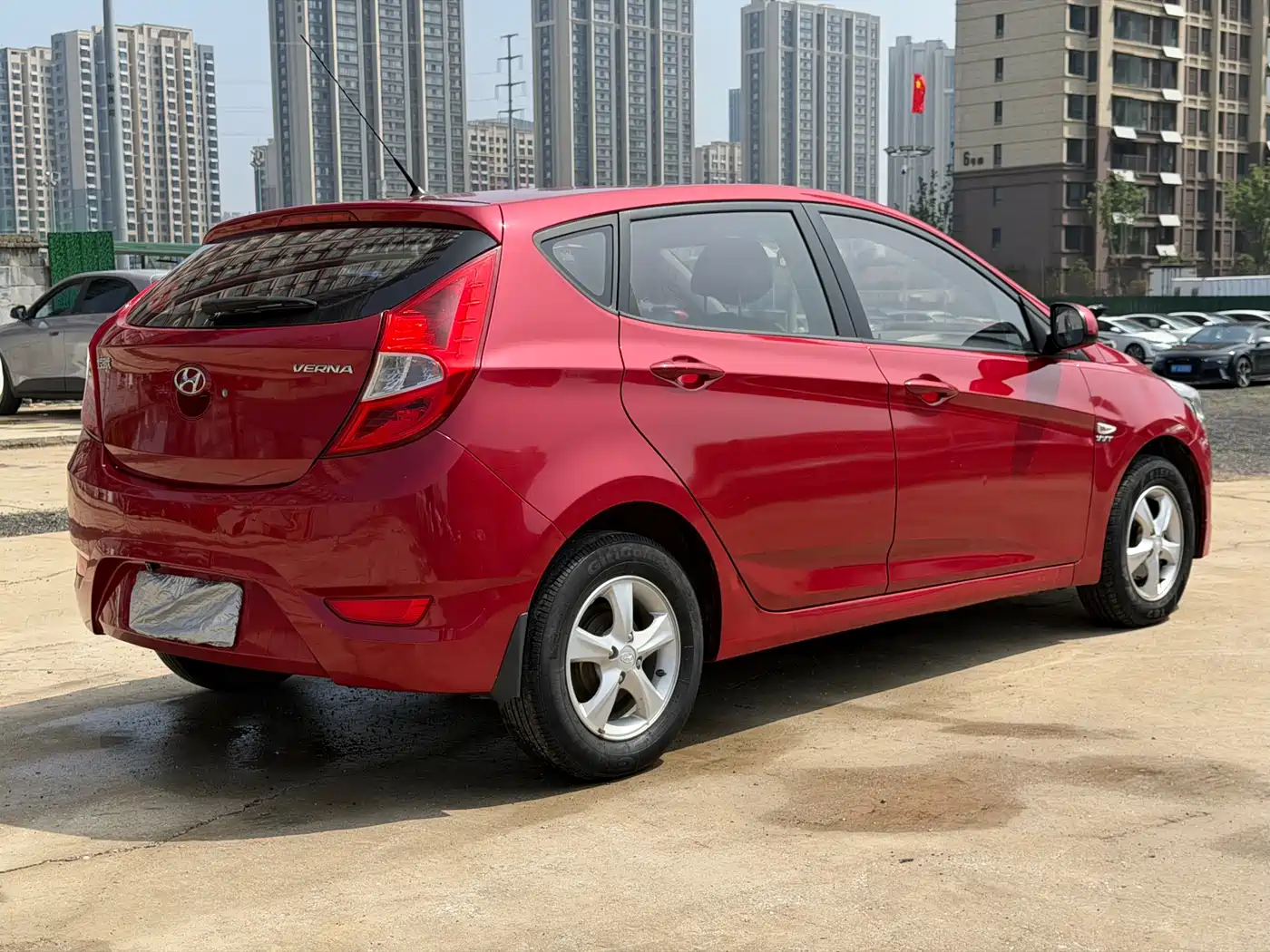 Hyundai Reina 2014 Model 1.4L Automatic GLX фото 4