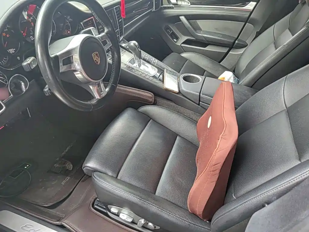 Фото 22 - Porsche Panamera