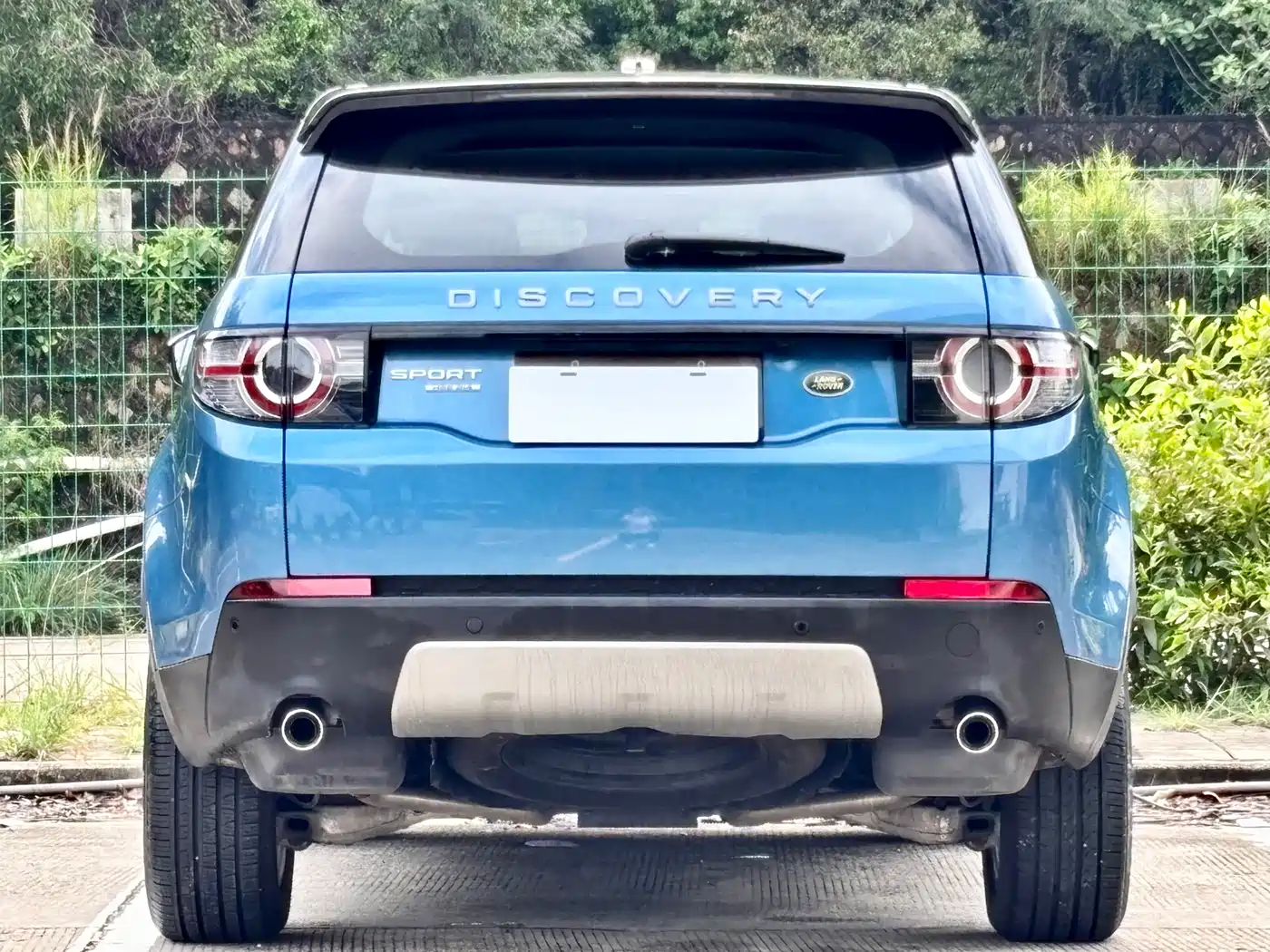 Land Rover Discovery Sport 2016 2.0T HSE фото 18