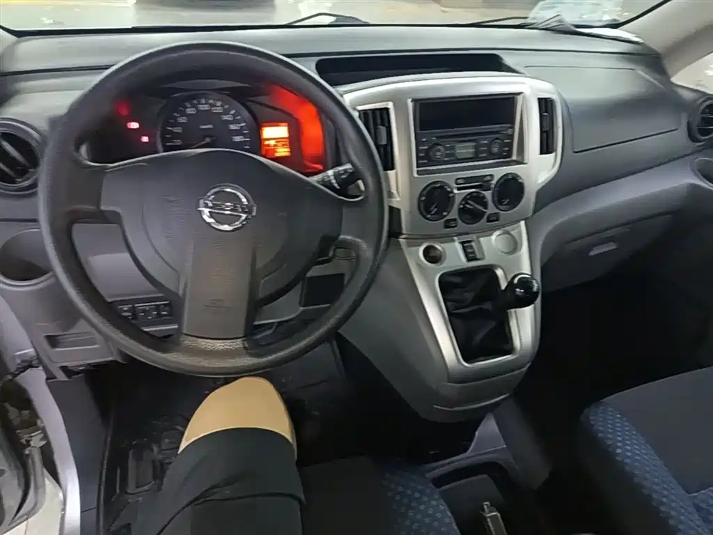 Nissan NV200 2014 2013 1.6L Luxury (China IV)