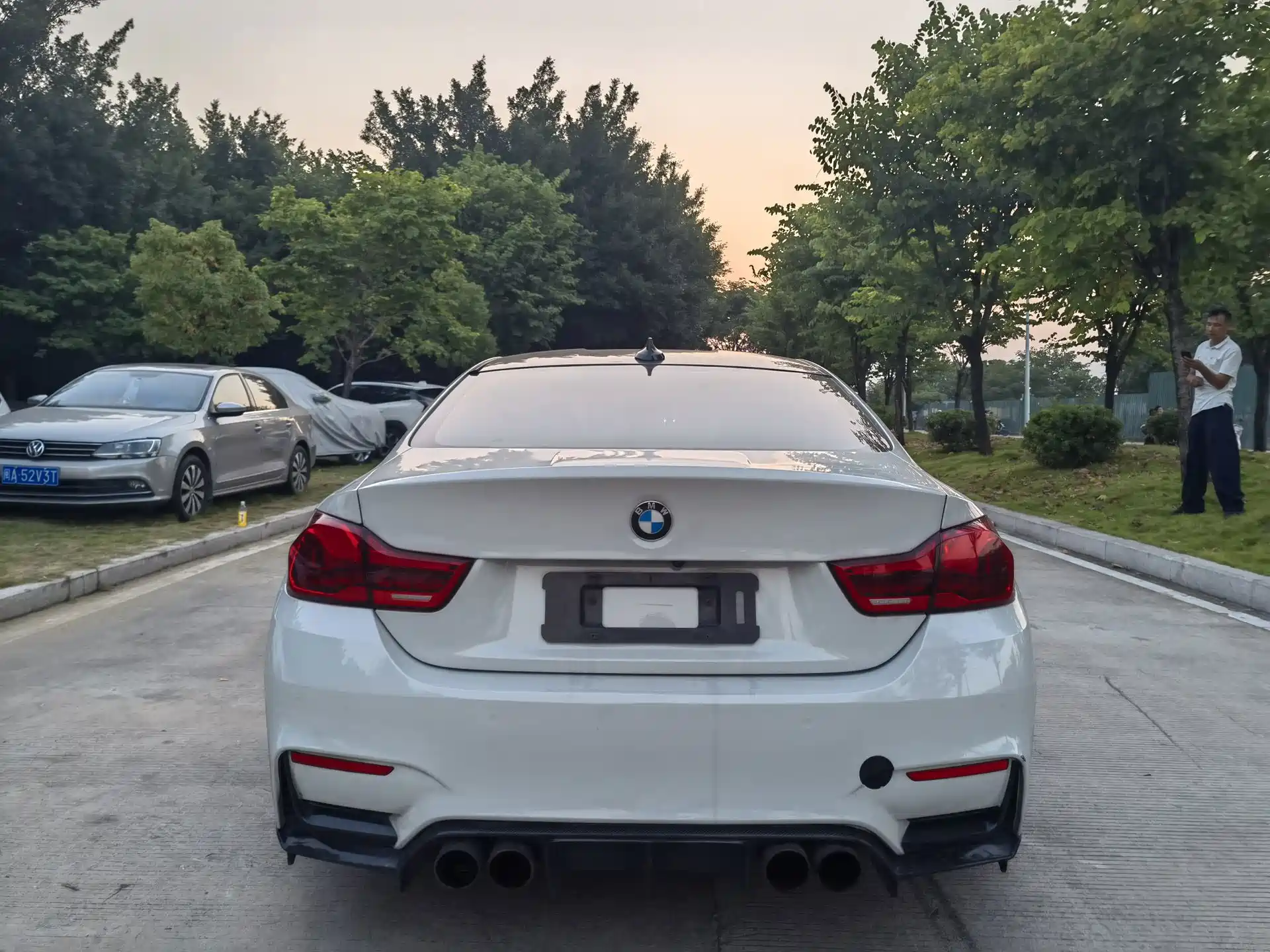 Photo 4 - BMW M4