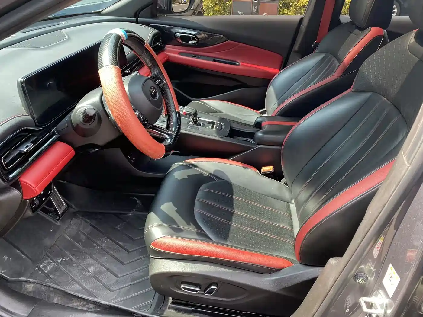 GAC Trumpchi Trumpchi Emkoo 2021 270T DCT J10 Sprinter Edition фото 4