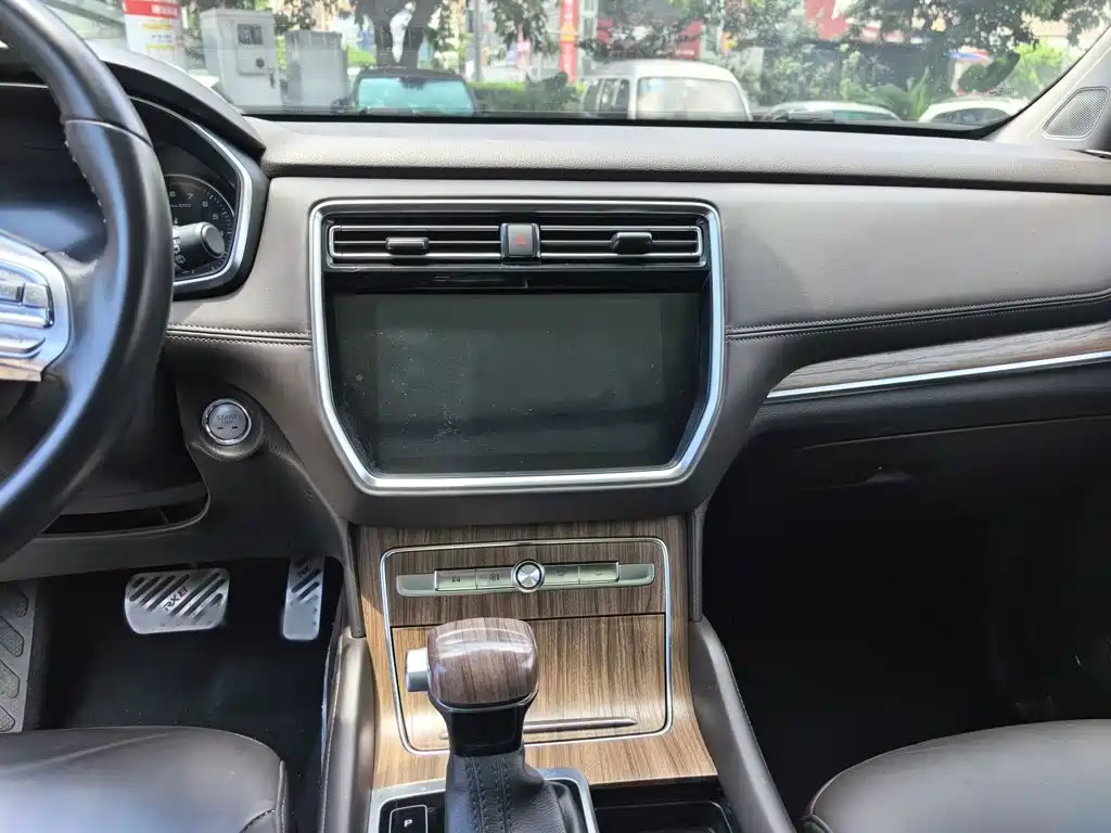 Фото 15 - Roewe RX8