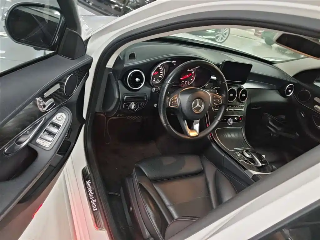 Mercedes-Benz C-Class 2017 Facelift C 200 L Sport Edition фото 16