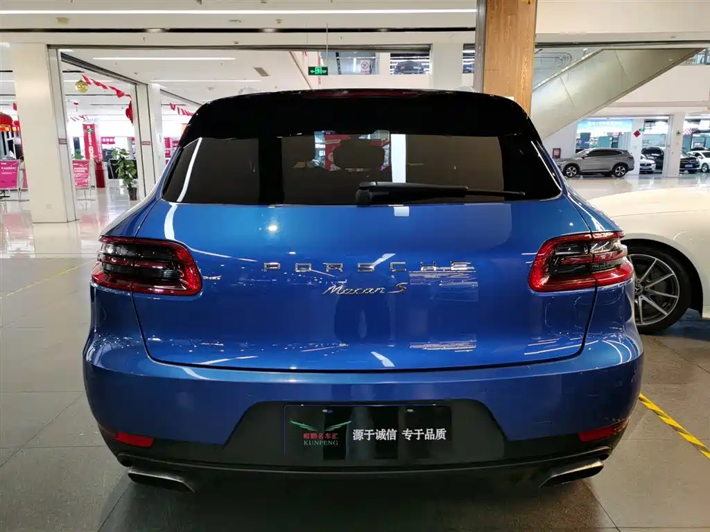Porsche Macan 2016 Macan 2.0T фото 4