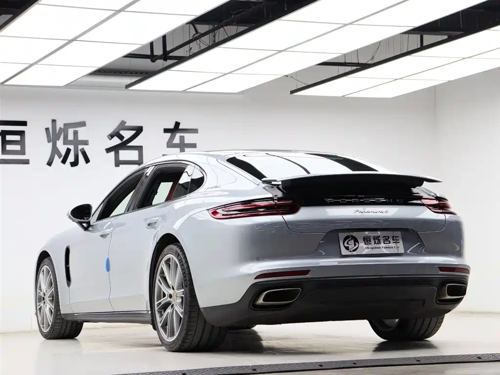 Porsche Panamera 2019 Panamera 4 Executive Long Wheelbase 2.9T фото 29
