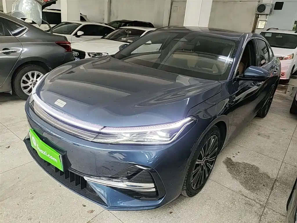 Geely Galaxy Galaxy A7 2025 EM-i фото 2