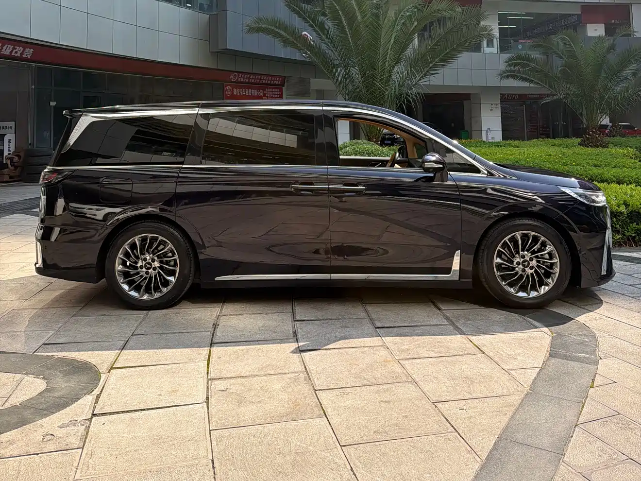 Voyah Auto Voyah Dreamer 2022 Low-carbon Dream+Smart Package фото 3