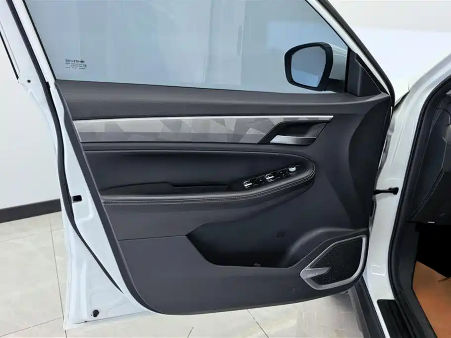 GEELY AUTOMOBILE VISION X6