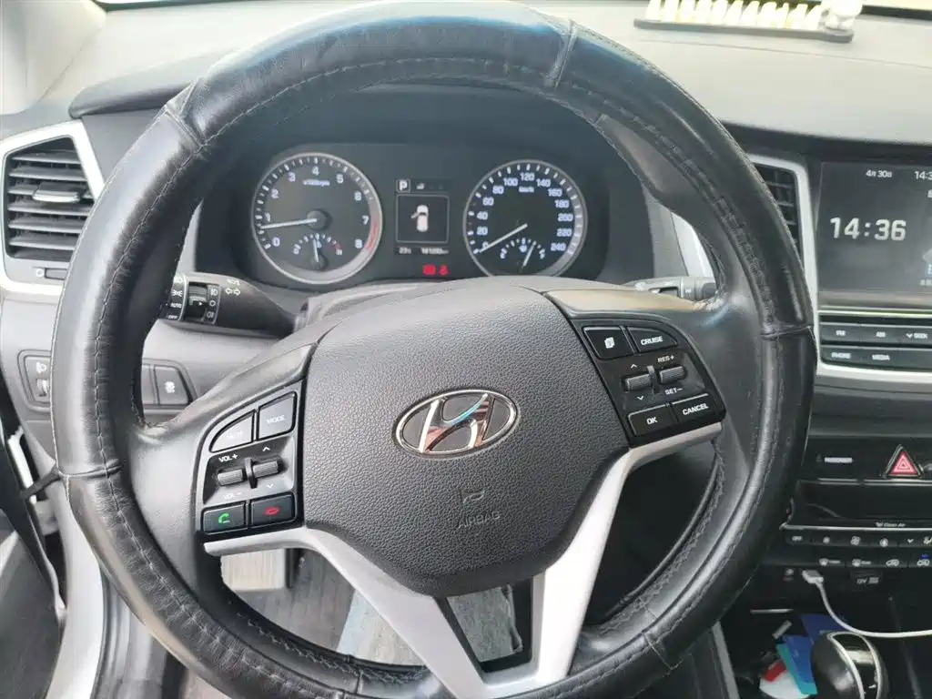 Hyundai Tucson 2015 1.6T Dual Clutch 2WD Smart фото 3