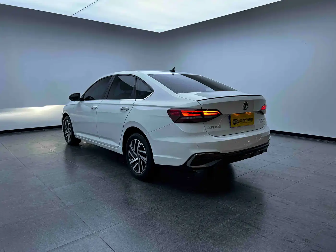 Volkswagen Lavida 2023 280TSI DSG Starlight Comfort Edition фото 9