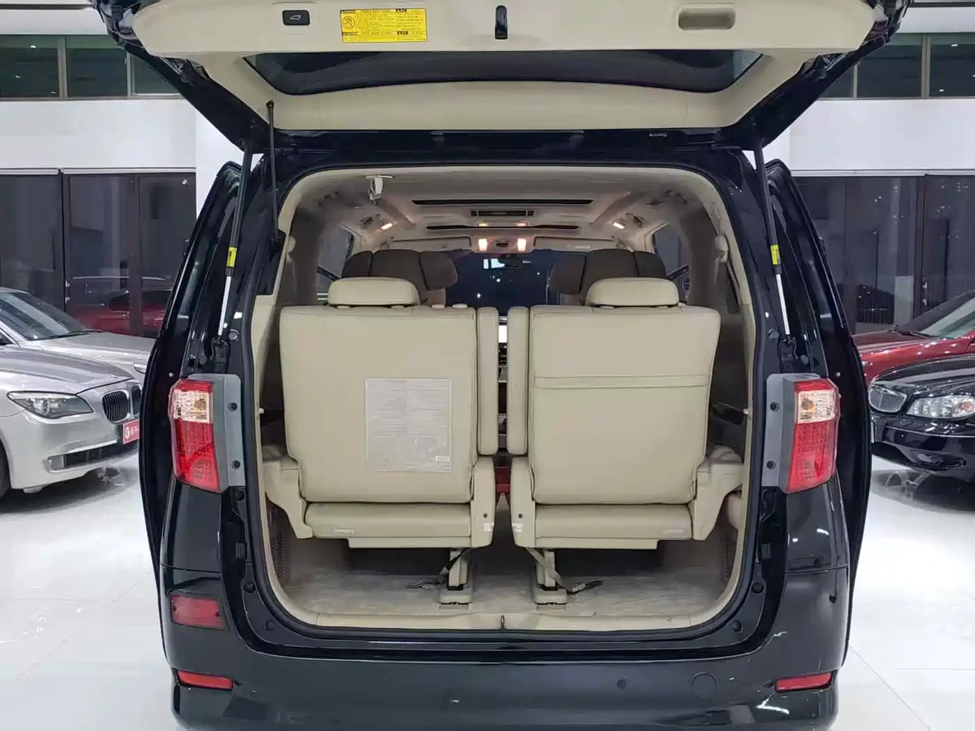 Toyota Alphard 2012 3.5L Premium Edition фото 9