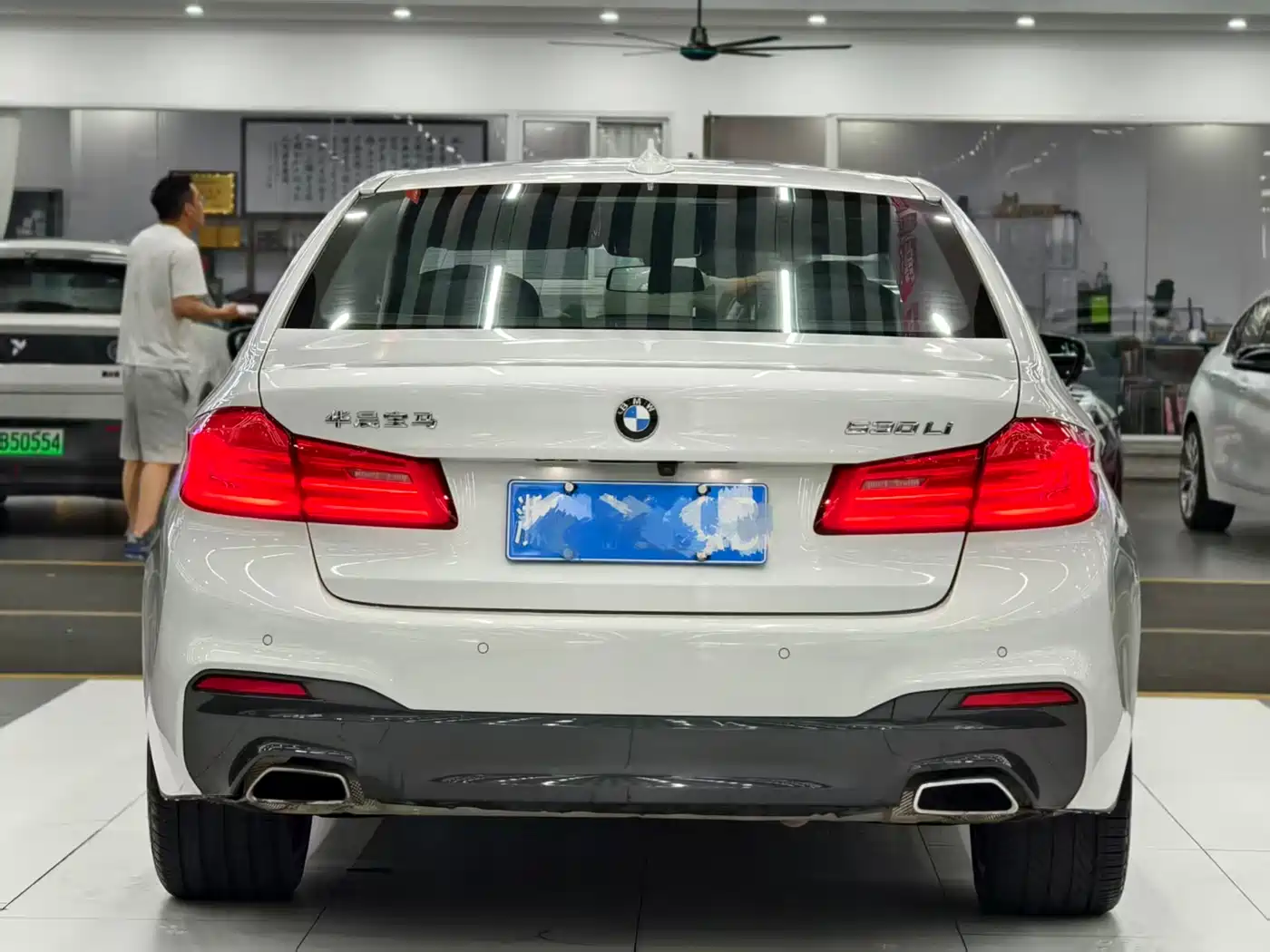 BMW 5 Series 2019 530Li Premium M Sport Package фото 5