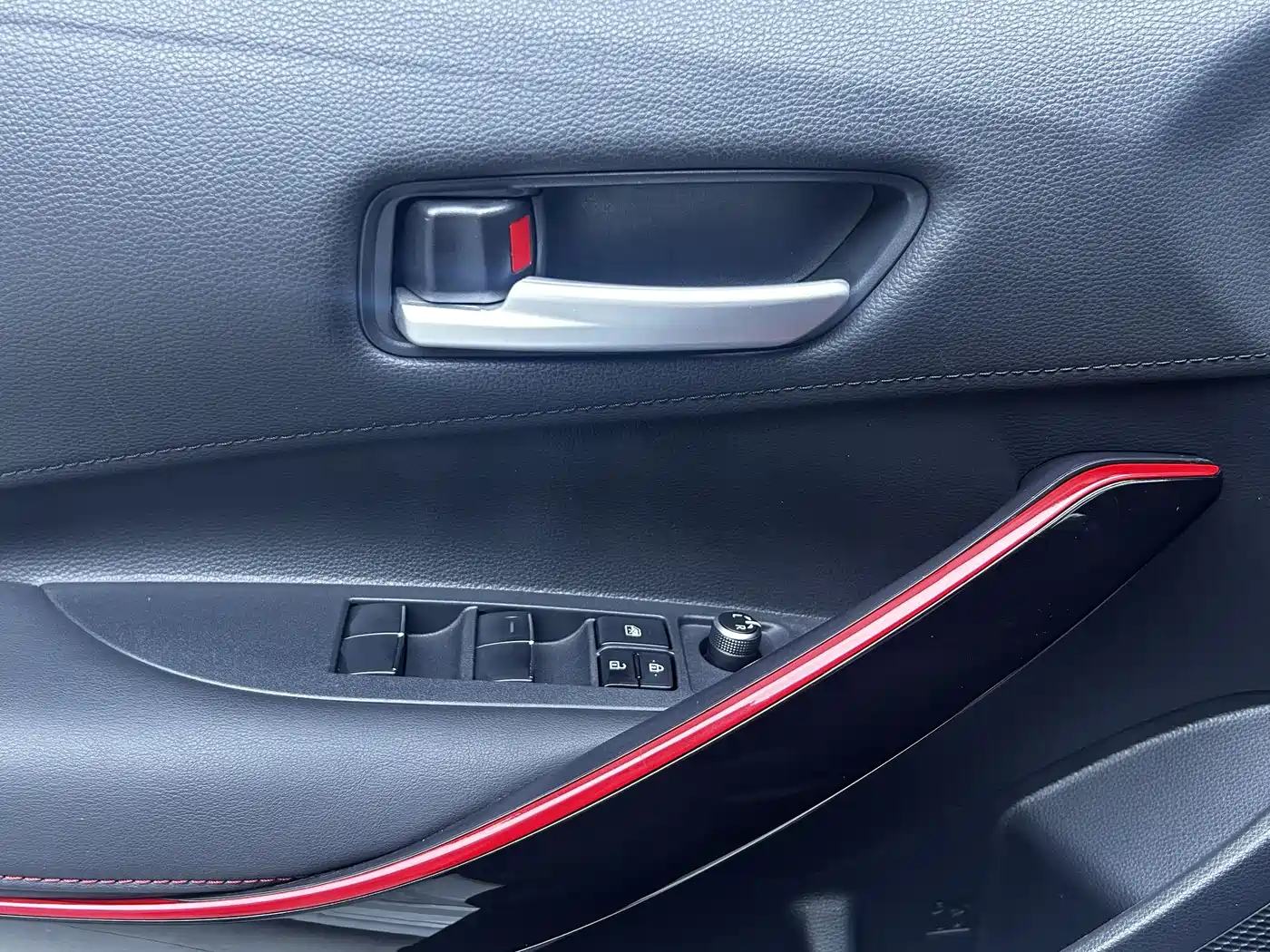 Toyota Levin 2021 185T CVT Sport Edition фото 15