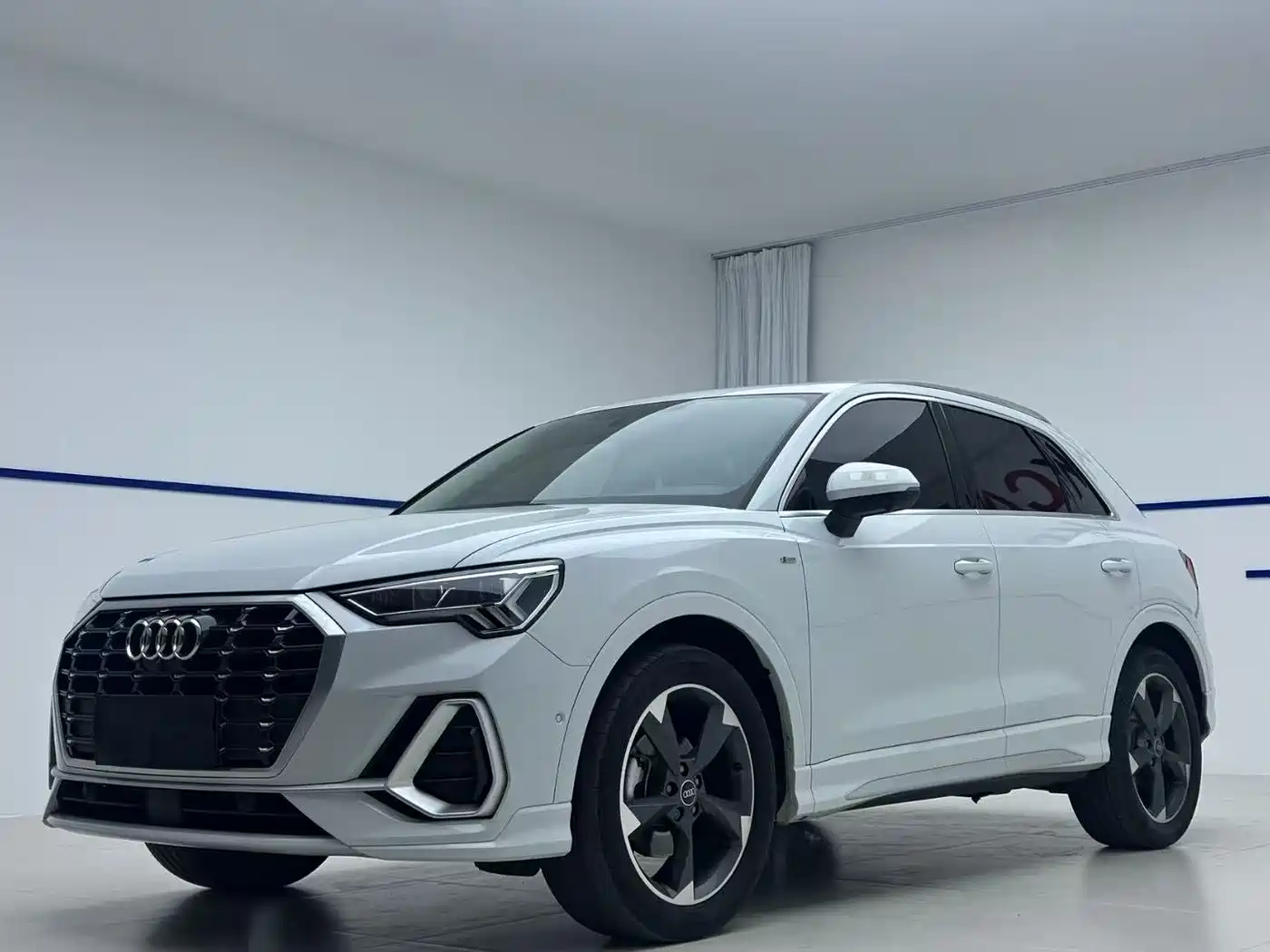 Audi Q3 2023 35 TFSI Fashion Dynamic (1.4T)