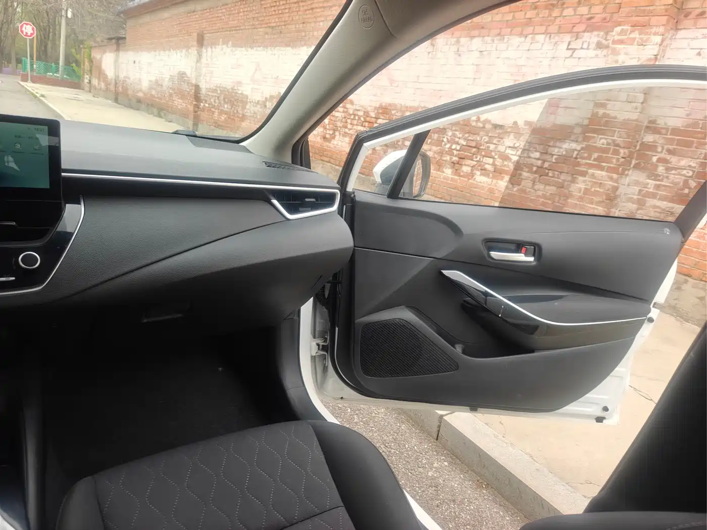 Toyota Corolla 2023 1.8L Smart Hybrid Dual Engine Elite Edition фото 12