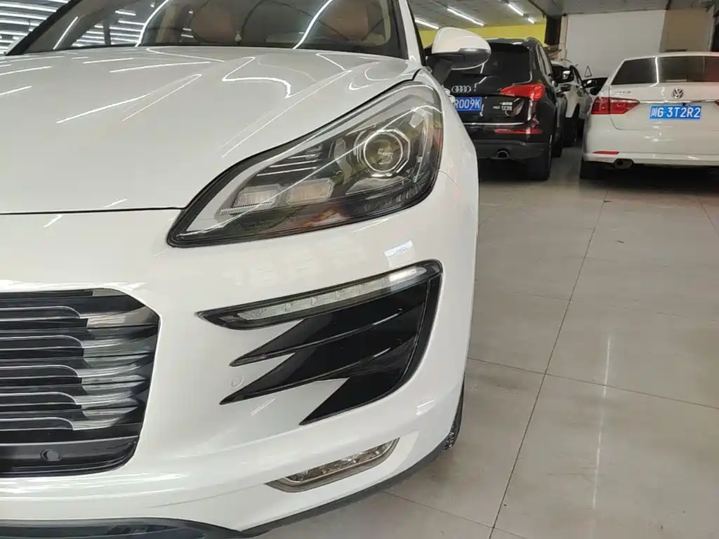 Zotye SR9 2017 2017 2.0T Auto Ultimate Heart Edition