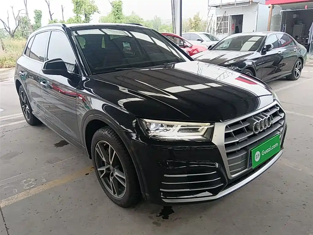 Audi Q5L 2020 Facelift 40 TFSI Honor Fashion фото 22