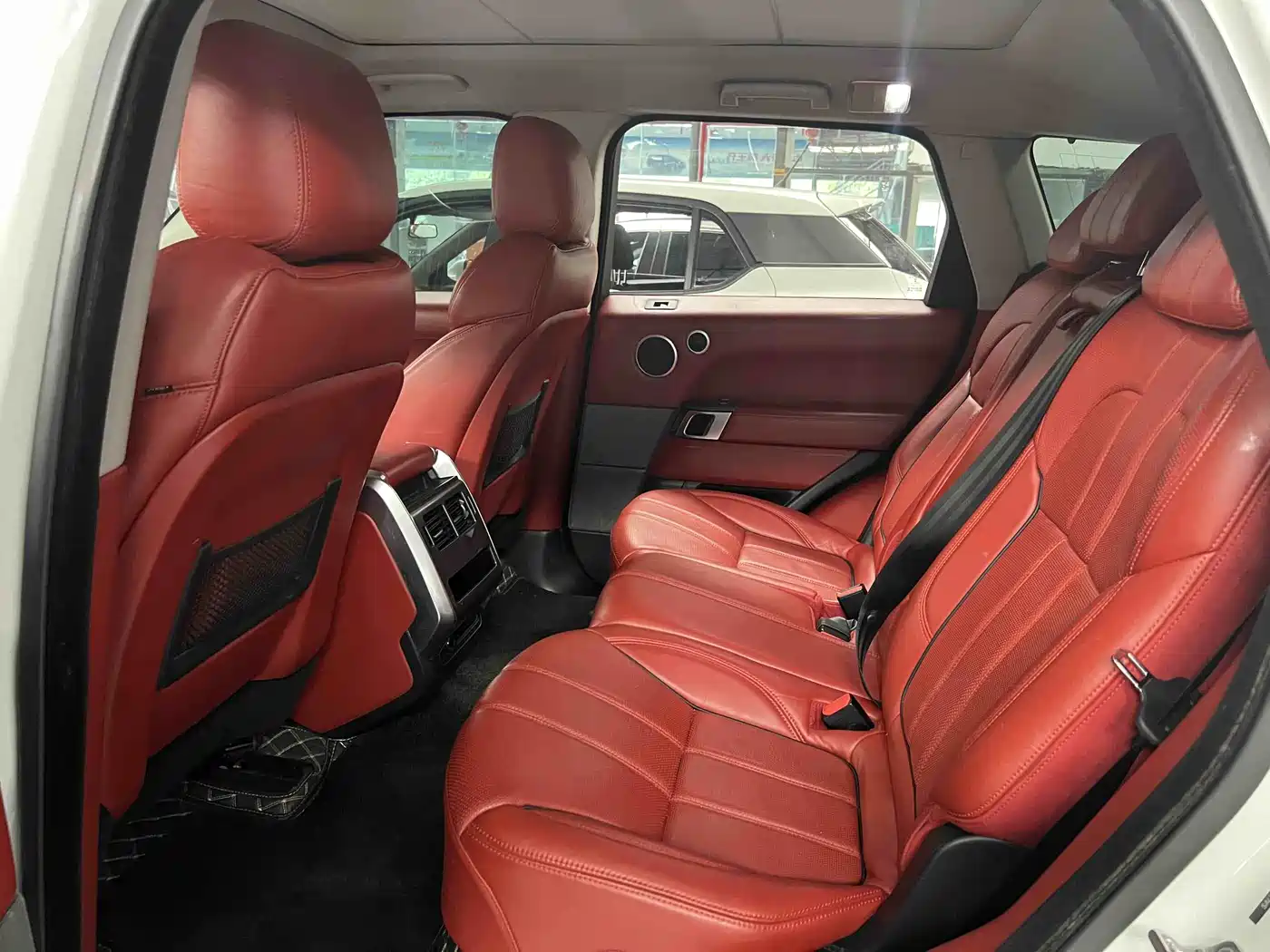 Land Rover Range Rover Sport 2016 3.0 SDV6 HSE фото 8