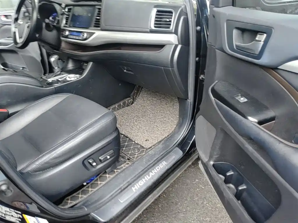 Toyota Highlander 2021 2.0T AWD Knight 7-Seater фото 11