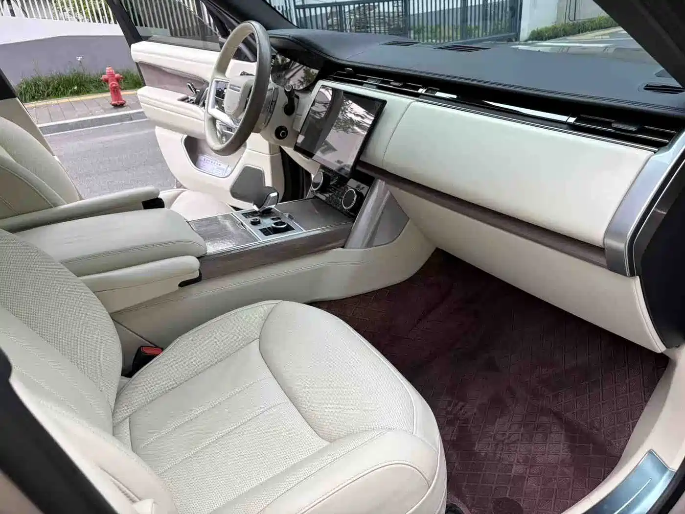 LAND ROVER RANGE ROVER