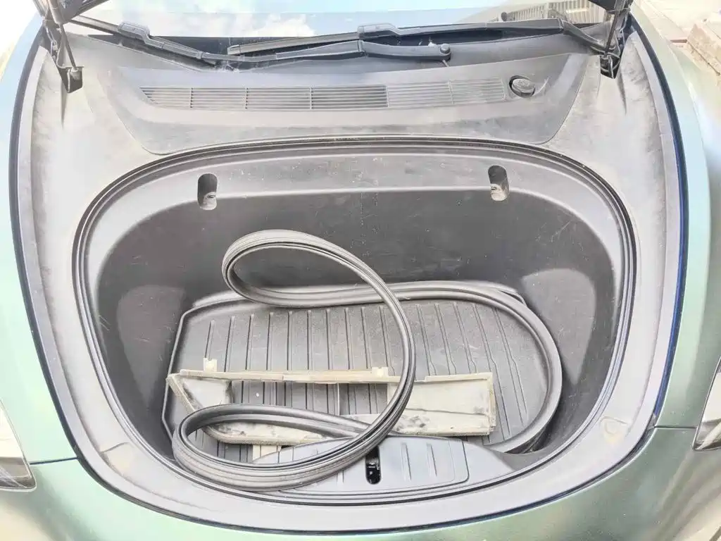Фото 9 - Tesla Model 3