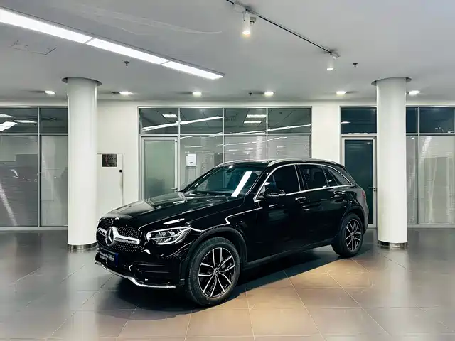 MERCEDES-BENZ GLC
