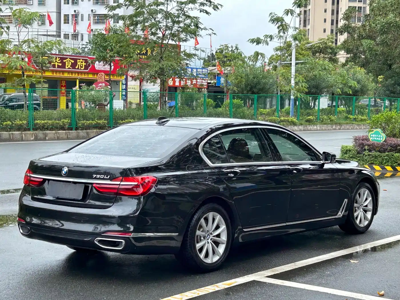 BMW 7 Series 2016 730Li Leading фото 4