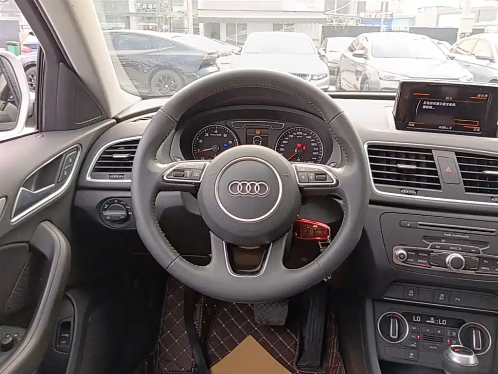 Audi Q3 2018 30th Anniversary Edition 35 TFSI Fashion фото 11