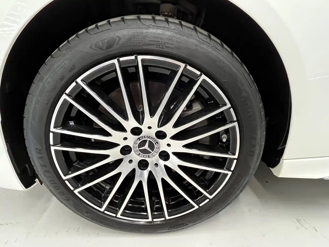 Mercedes-Benz C-Class 2024 C 260 L Sport фото 19