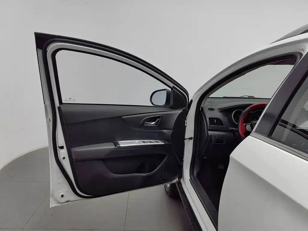 Dongfeng Aeolus Dongfeng Fengshen AX3 2017 2016 1.5L Manual Trendy Cool Edition