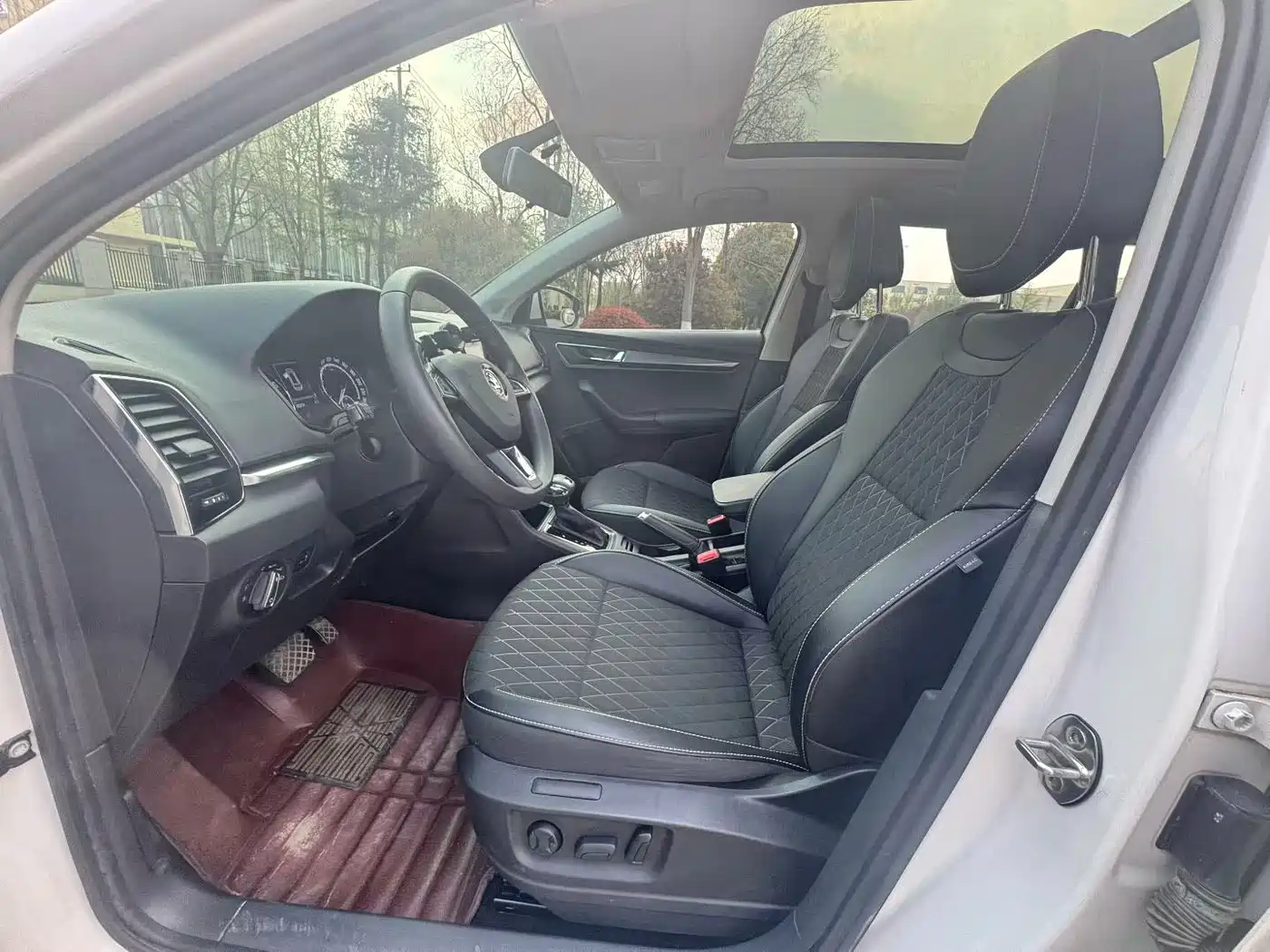 Škoda Karoq 2019 TSI280 Smart Drive Luxury Edition China V фото 7