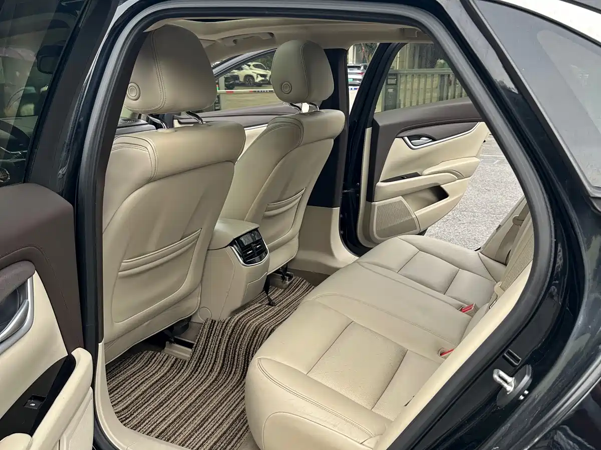 Cadillac XTS 2016 2015 28T Comfort