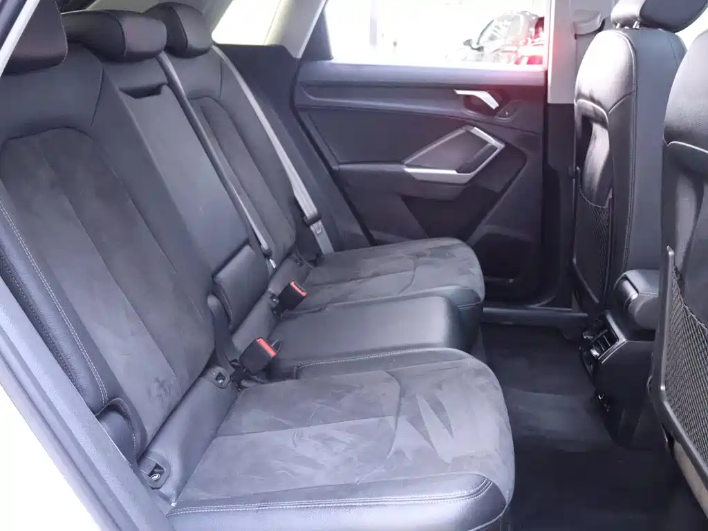Photo 22 - Audi Q3