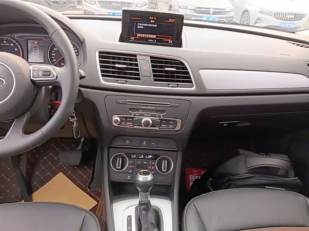 Audi Q3 2018 30th Anniversary Edition 35 TFSI Fashion фото 13