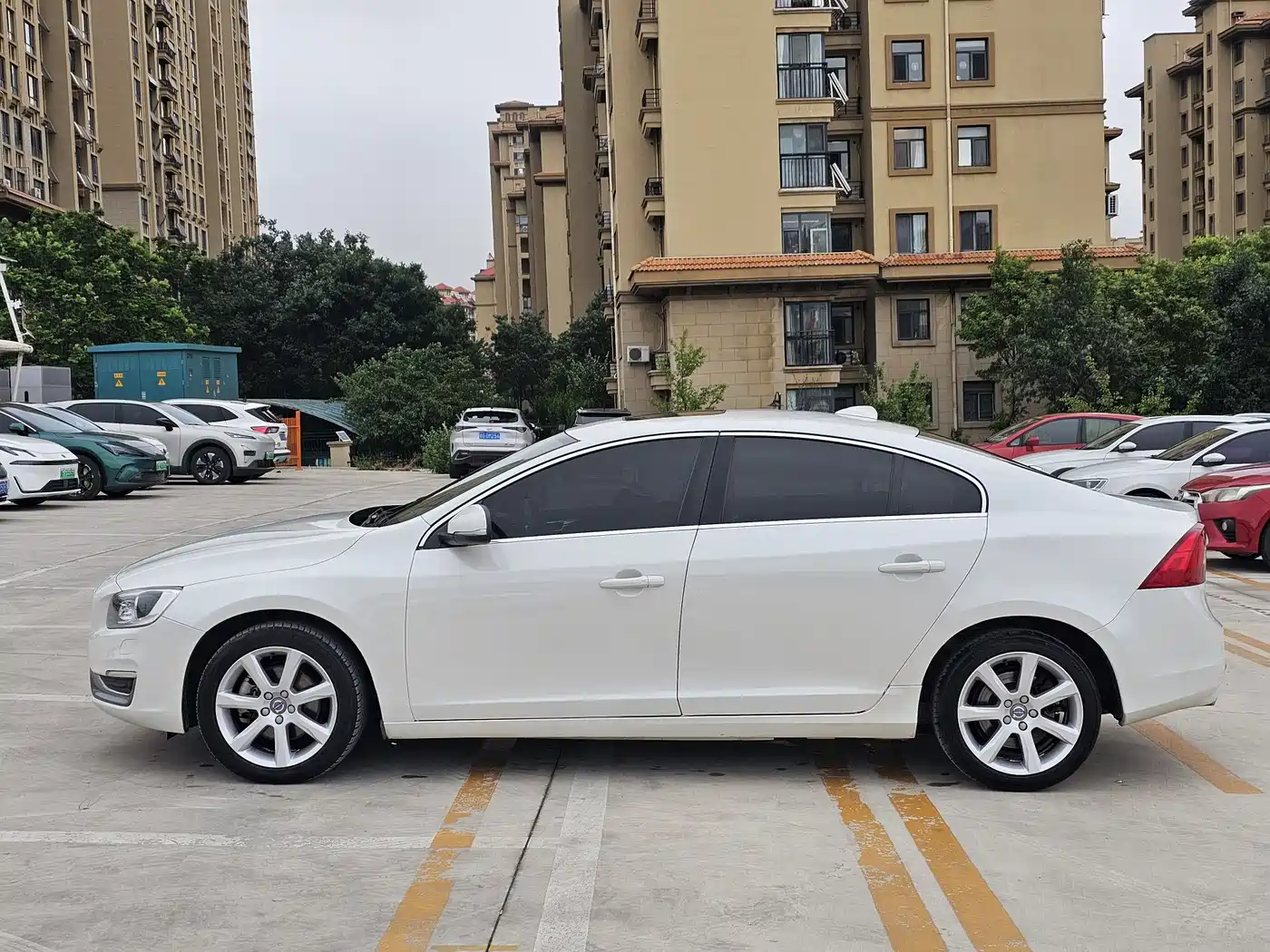 Фото 4 - Volvo S60