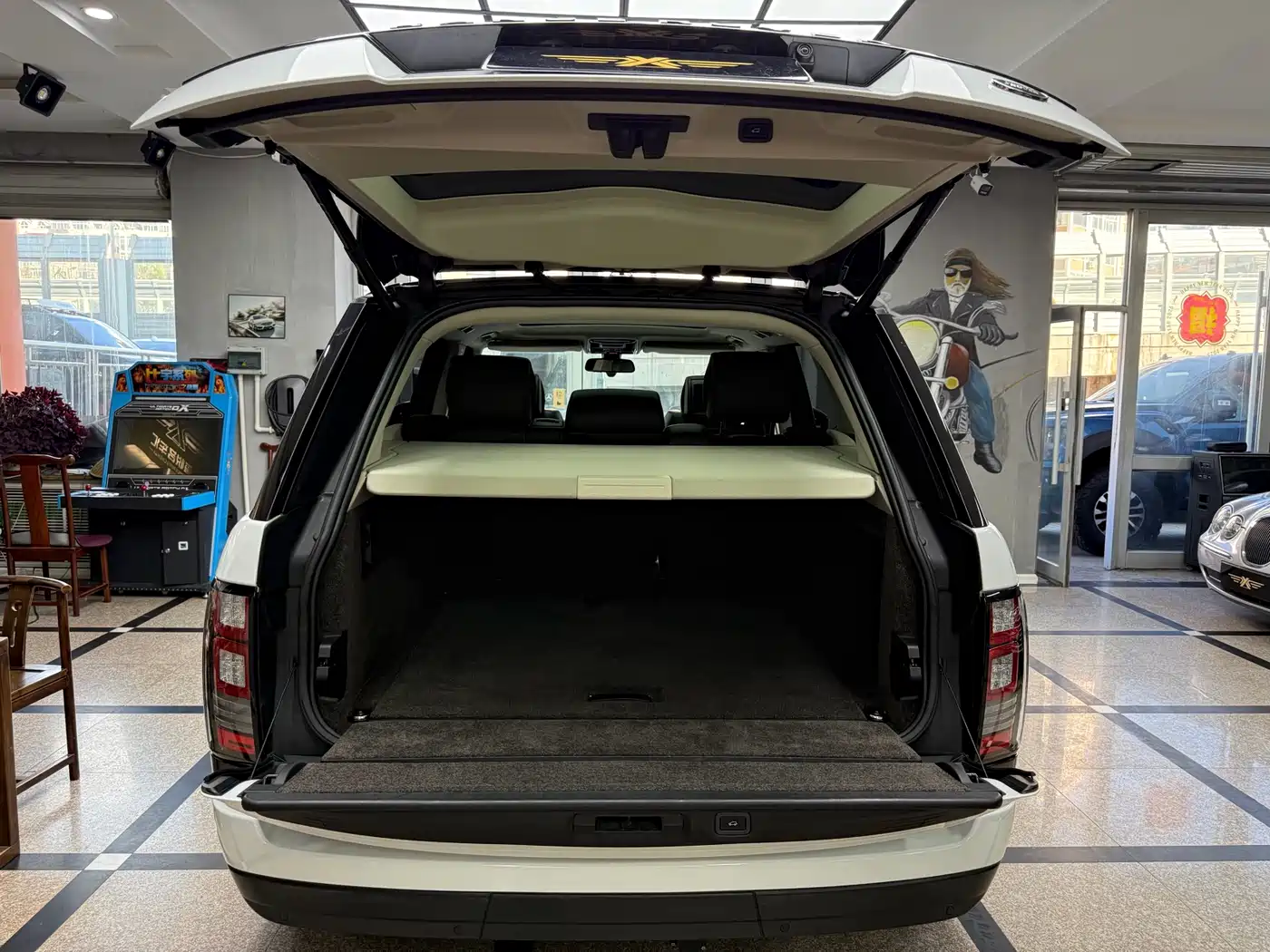 Land Rover Range Rover 2014 3.0 TDV6 Vogue фото 28