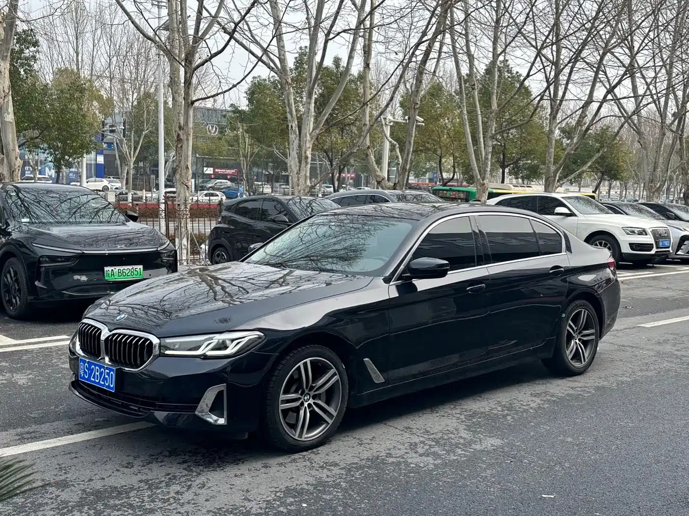 BMW 5-SERIES