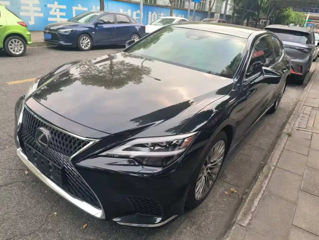 2024 Lexus LS