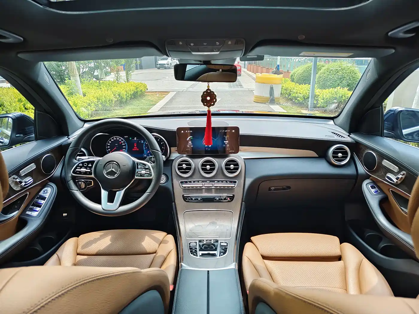 Mercedes-Benz GLC 2020 Facelift GLC 300 L 4MATIC Dynamic фото 5